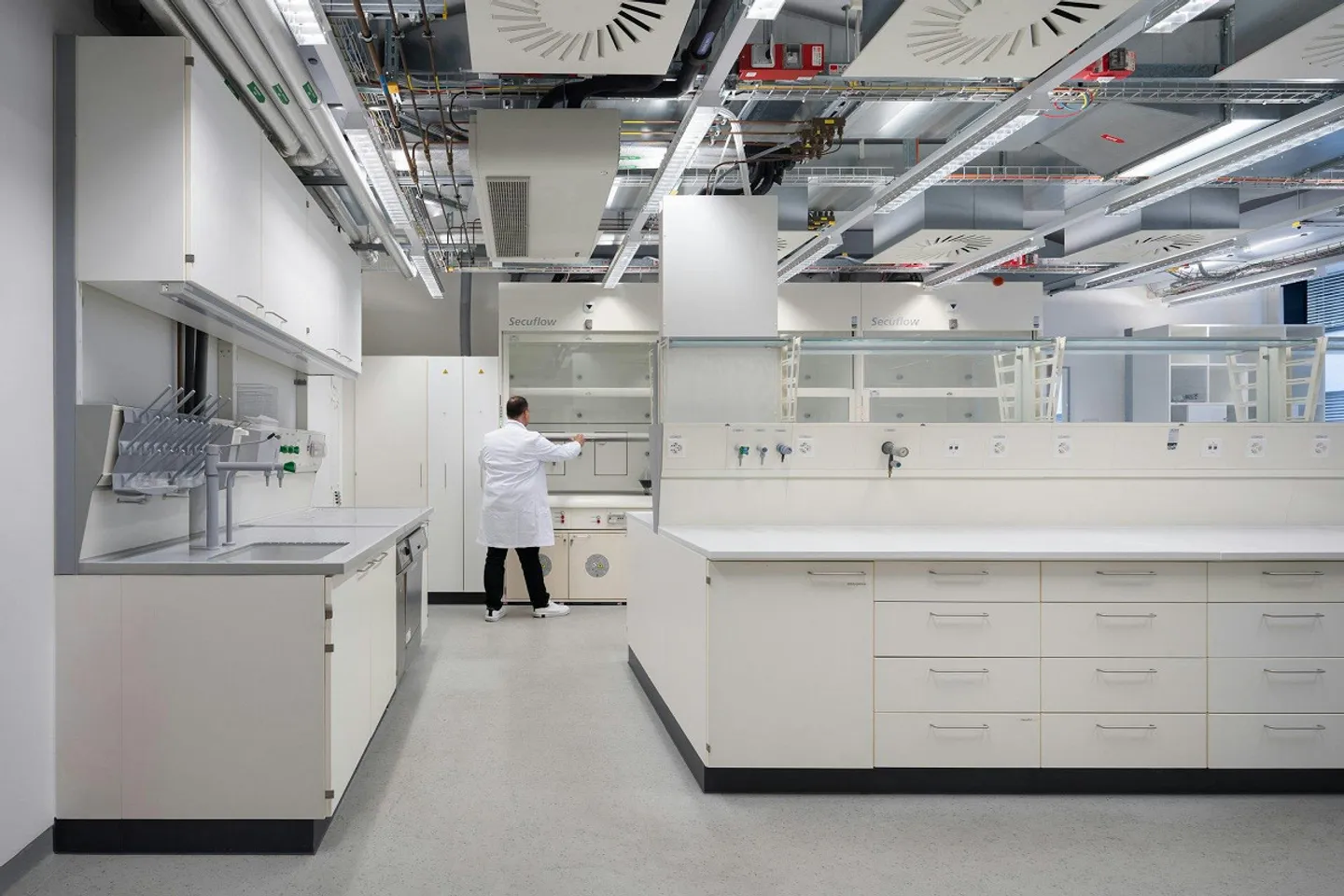SONUVO - HUB UFFICIO & SCIENZE DELLA VITA ALLSCHWIL - Foto 2 di 12