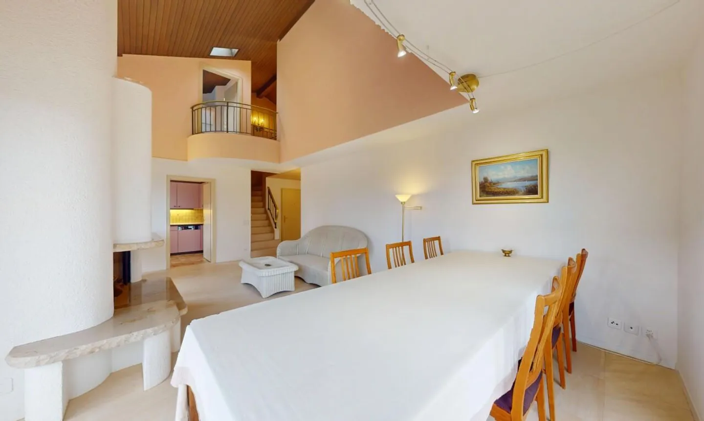 Appartement en duplex de 4,5 pièces avec chambre supplémentaire et vue partielle sur le lac - Photo 3 sur 13