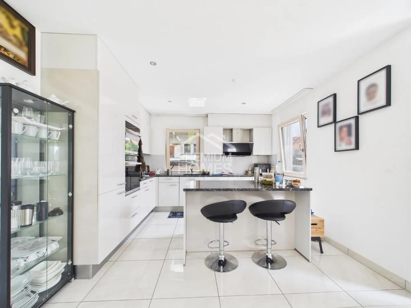 Here begins your new chapter? Quiet, sunny, family-friendly - Photo 2 of 8