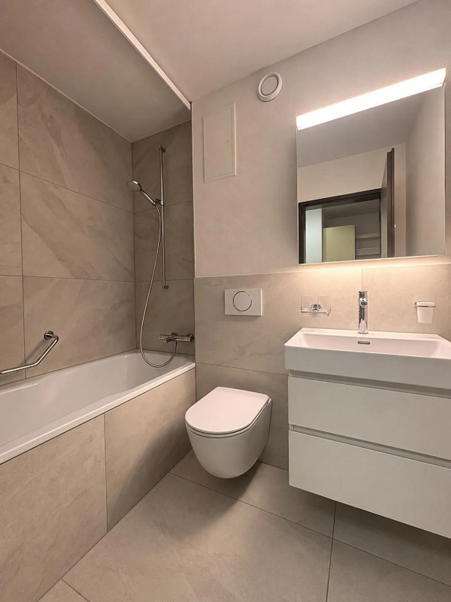Bel et calme appartement de 2,5 pièces à Ittigen - Photo 3 sur 7