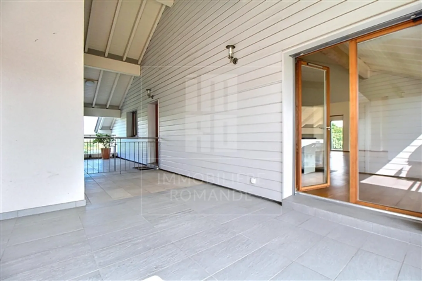 Magnificent 7-room apartment in Jussy - Photo 13 of 14