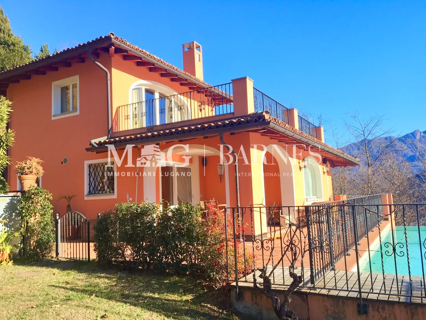 Villa Élégante avec Vue sur le Lac - Photo 4 sur 8
