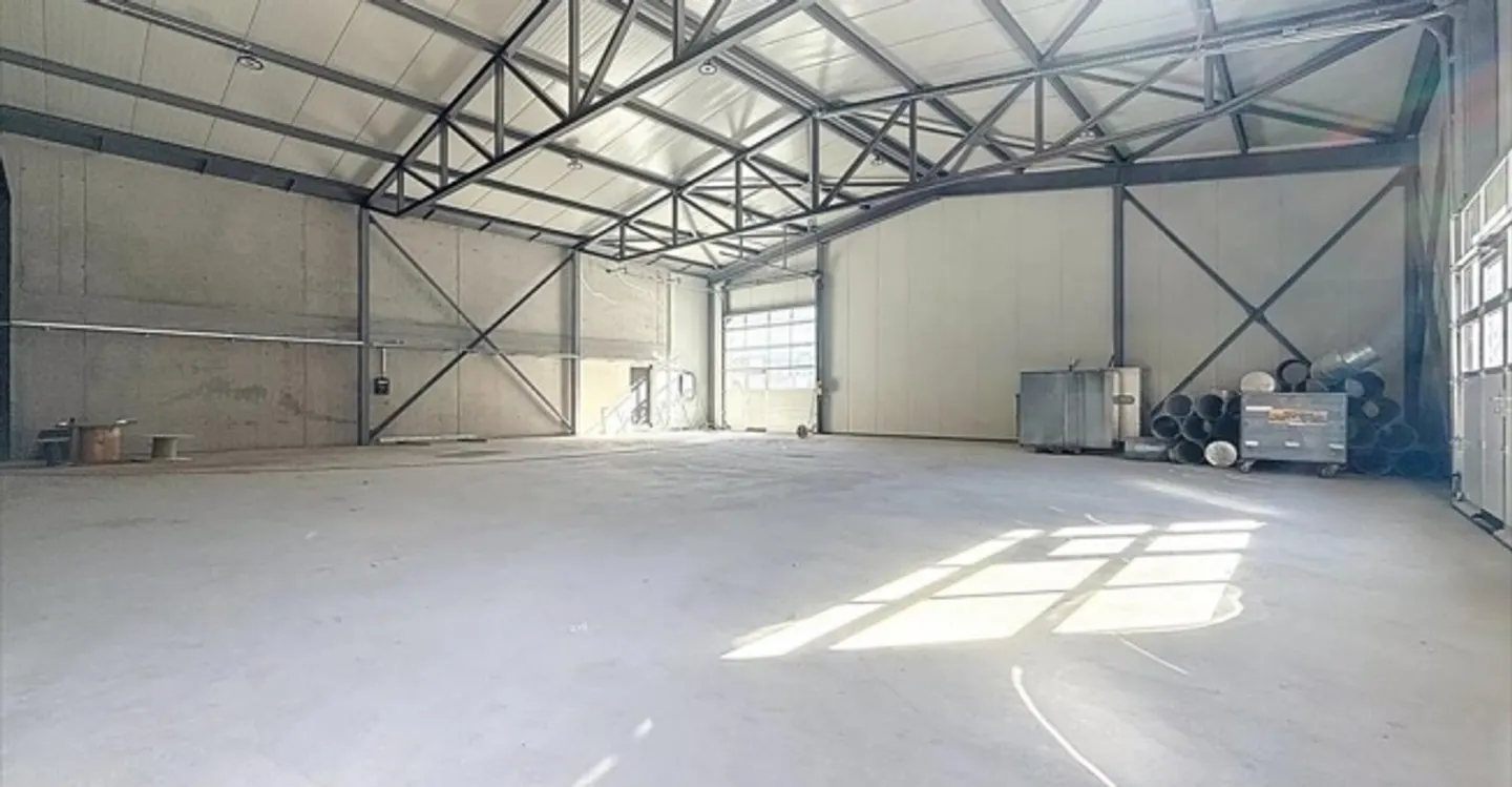 Mischgenutztes Gebäude mieten - Foto 3 von 8