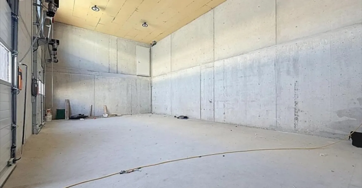 Mischgenutztes Gebäude mieten - Foto 4 von 8