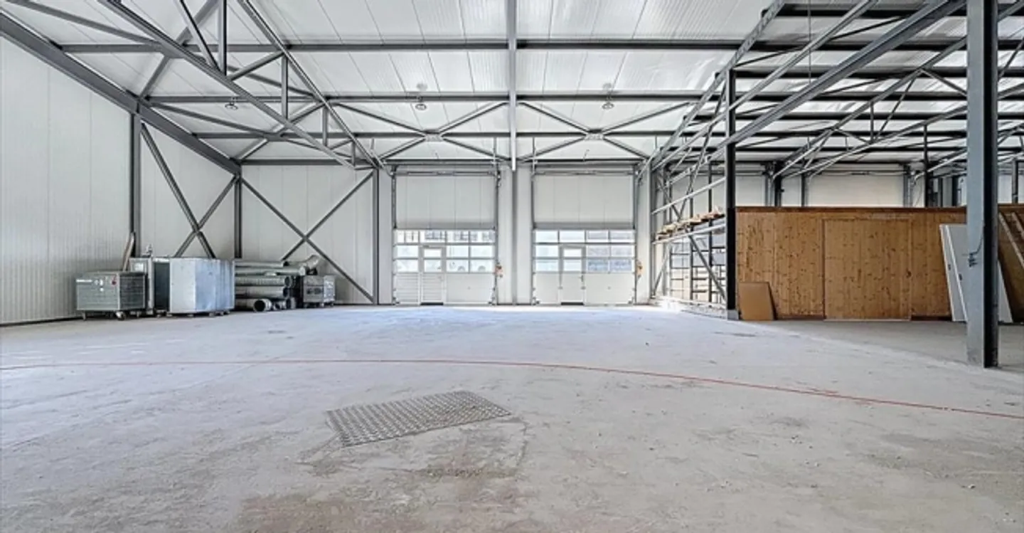 Mischgenutztes Gebäude mieten - Foto 8 von 8