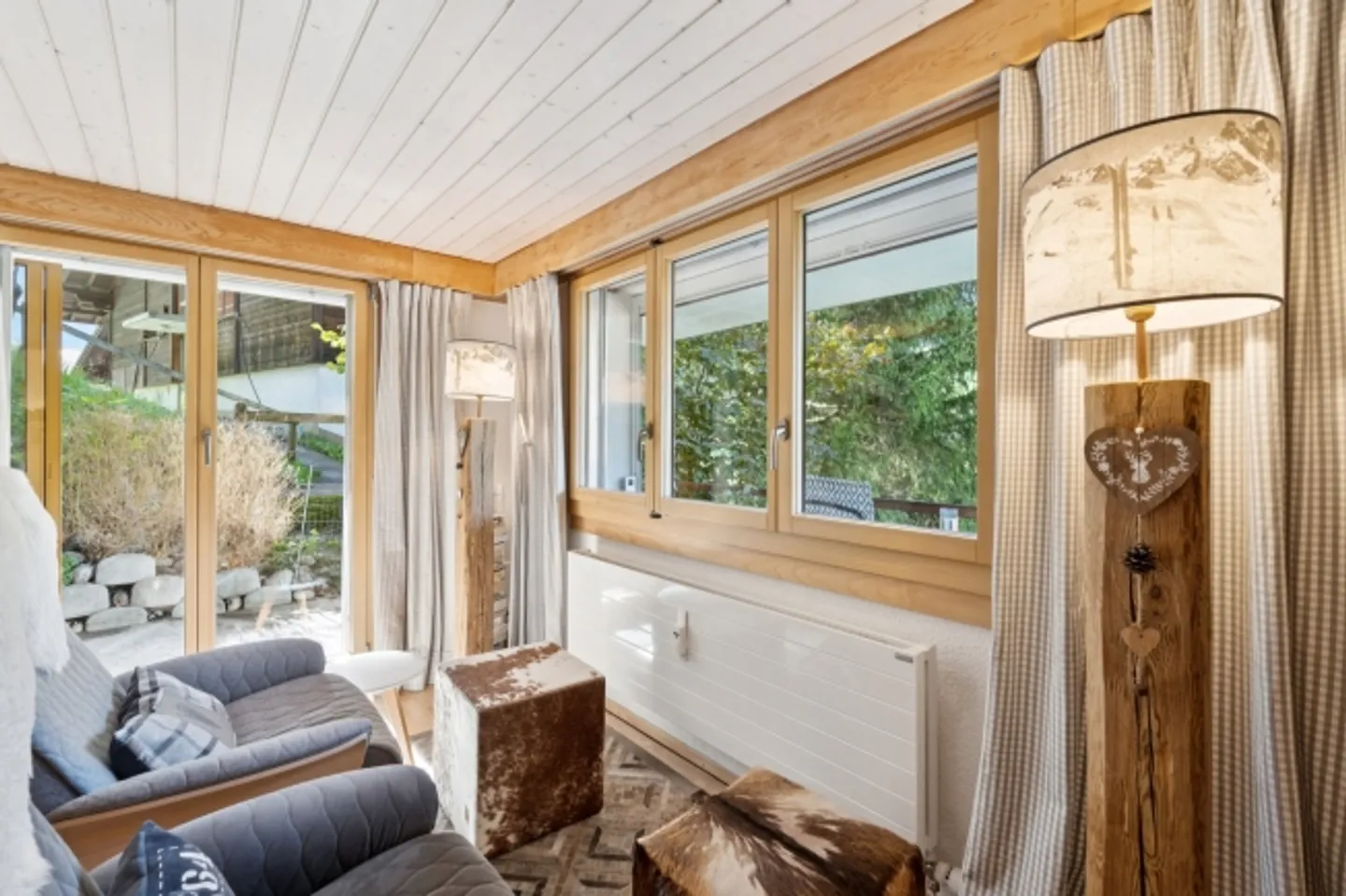 Incantevole appartamento con giardino in una posizione panoramica a Grindelwald - Foto 2 di 8