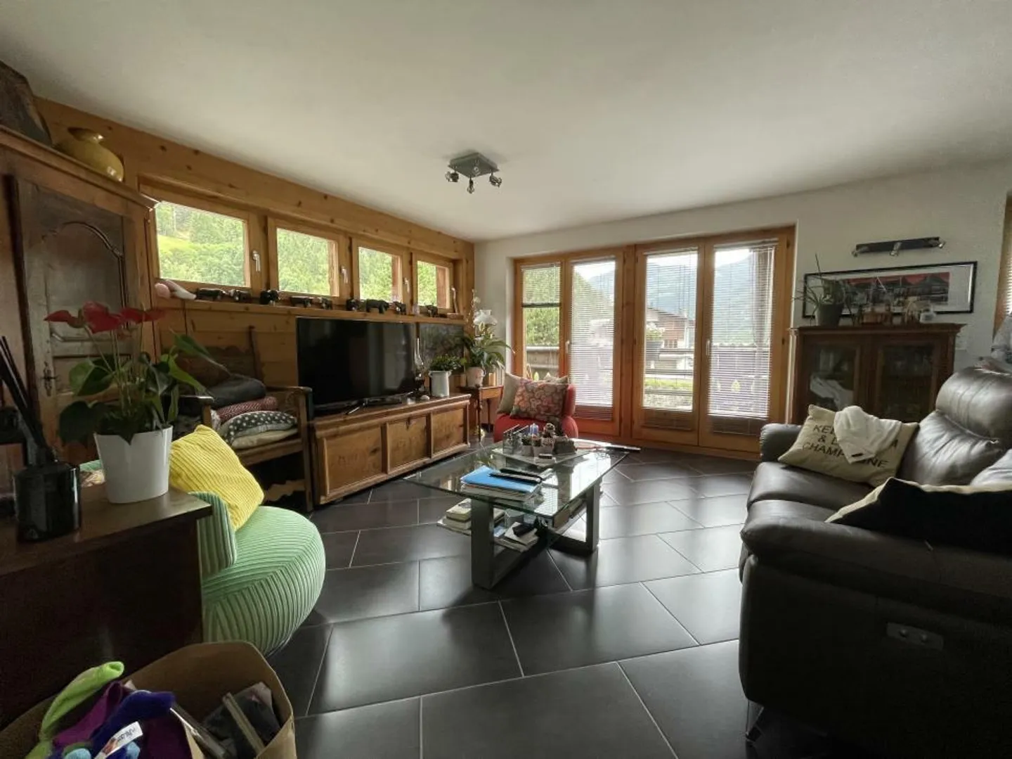 Chalet 5.5 rooms - Photo 3 of 10