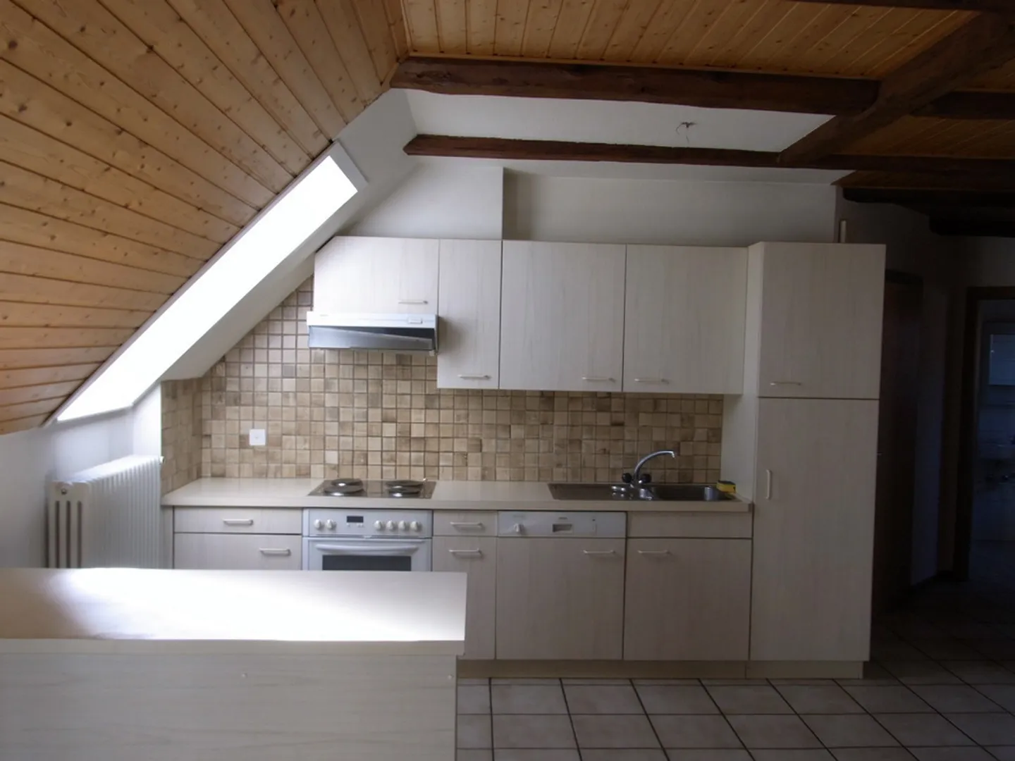 Appartement de quatre pièces - Photo 2 sur 7