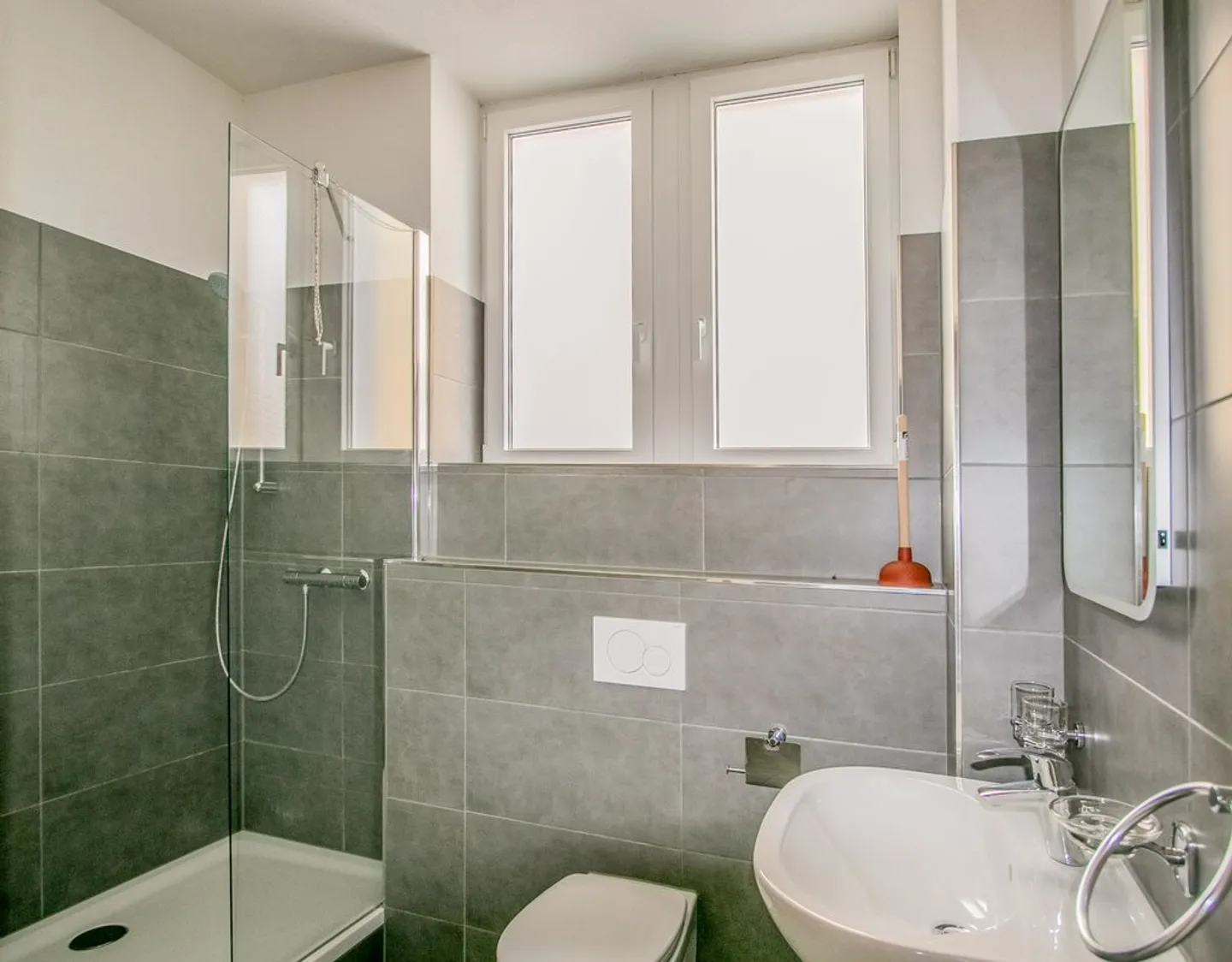 Everything Nearby! - Photo 3 of 5