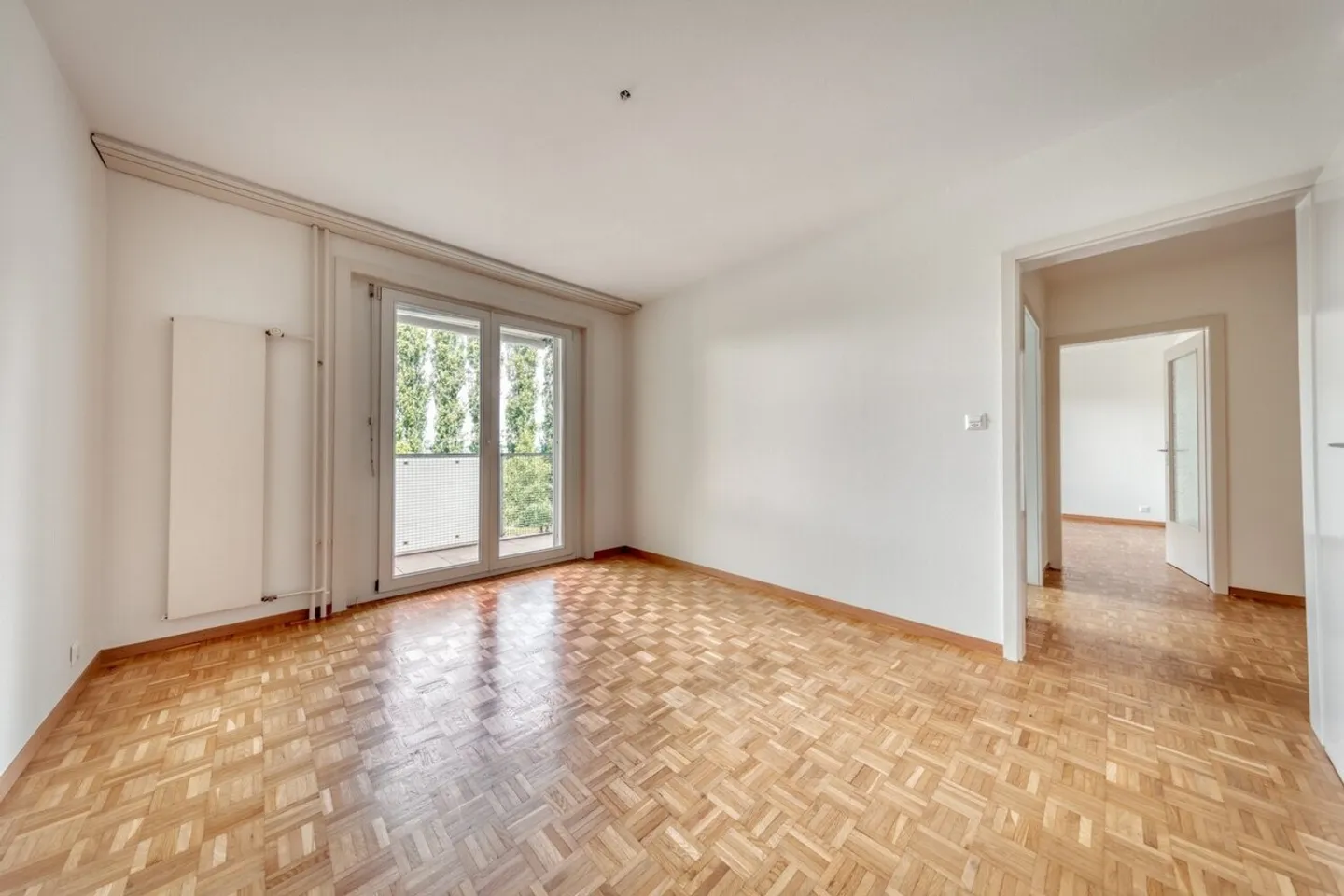 Charming 2.5-room apartment on the 8th floor - Photo 9 of 12