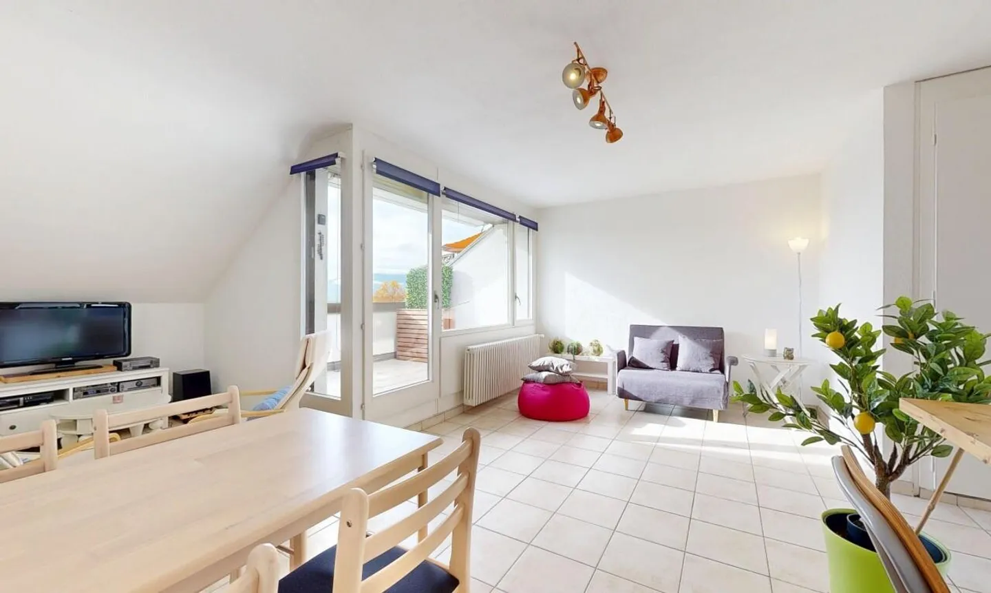 Attico 2.5 stanze a Perly: calma, verde e luminosità - Foto 3 di 11