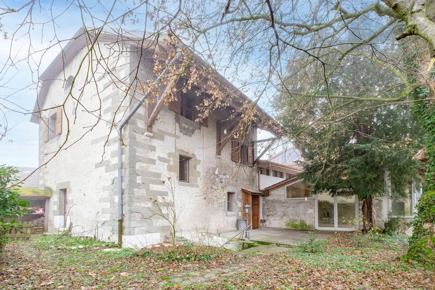 Maison de charme à rénover avec grand terrain et vue Jura - Foto 1 di 8