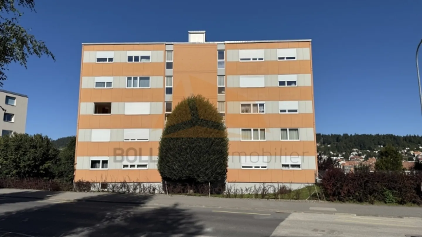 «A VENDRE
APPARTEMENT DE 4,5 PIÈCES AVEC BALCON
ET GARAGE BOX» - Photo 10 sur 10