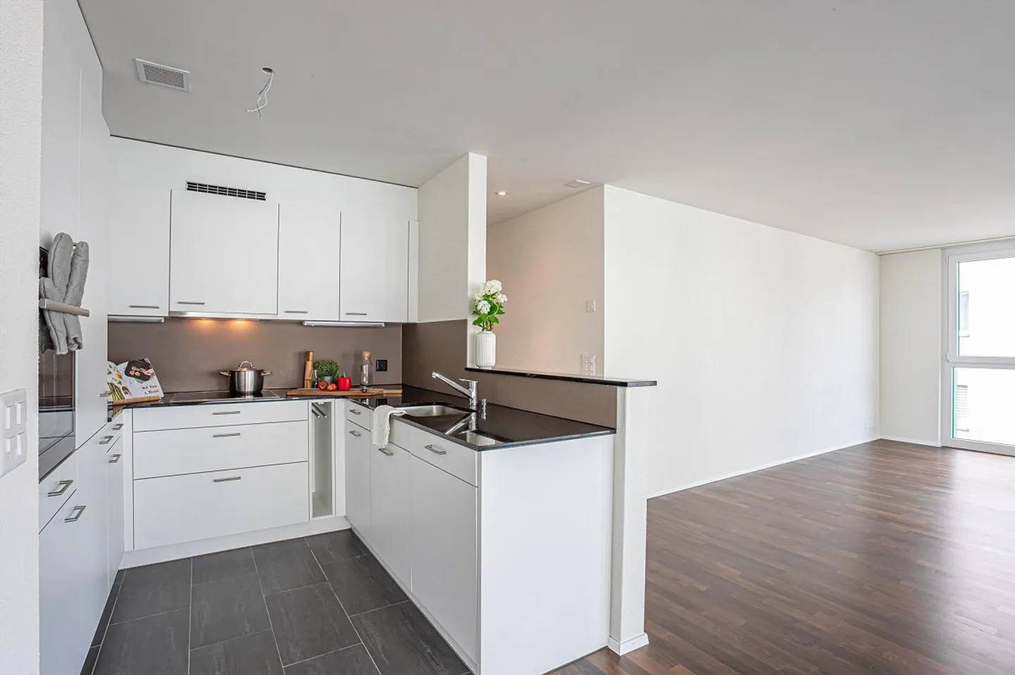 Central Apartment in Herisau - Photo 3 of 9