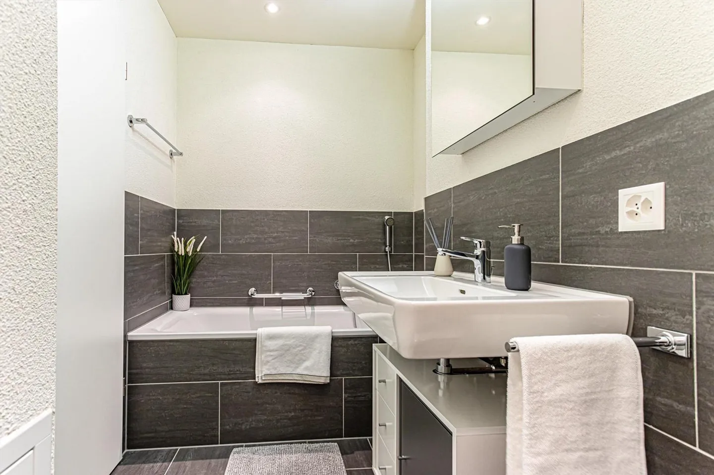 Central Apartment in Herisau - Photo 7 of 9