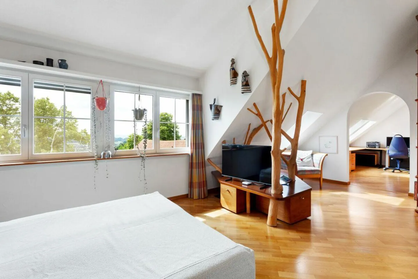 Maisonette-Dachwohnung im Grünen mit Blick auf den Pfäffikersee und... - Foto 6 von 11