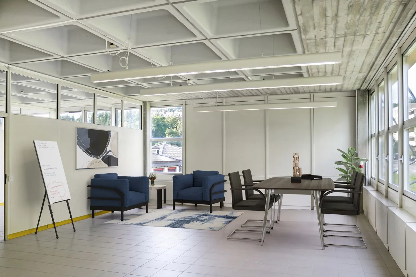 Espace commercial/bureau spacieux pour une utilisation individuelle - Photo 1 sur 9