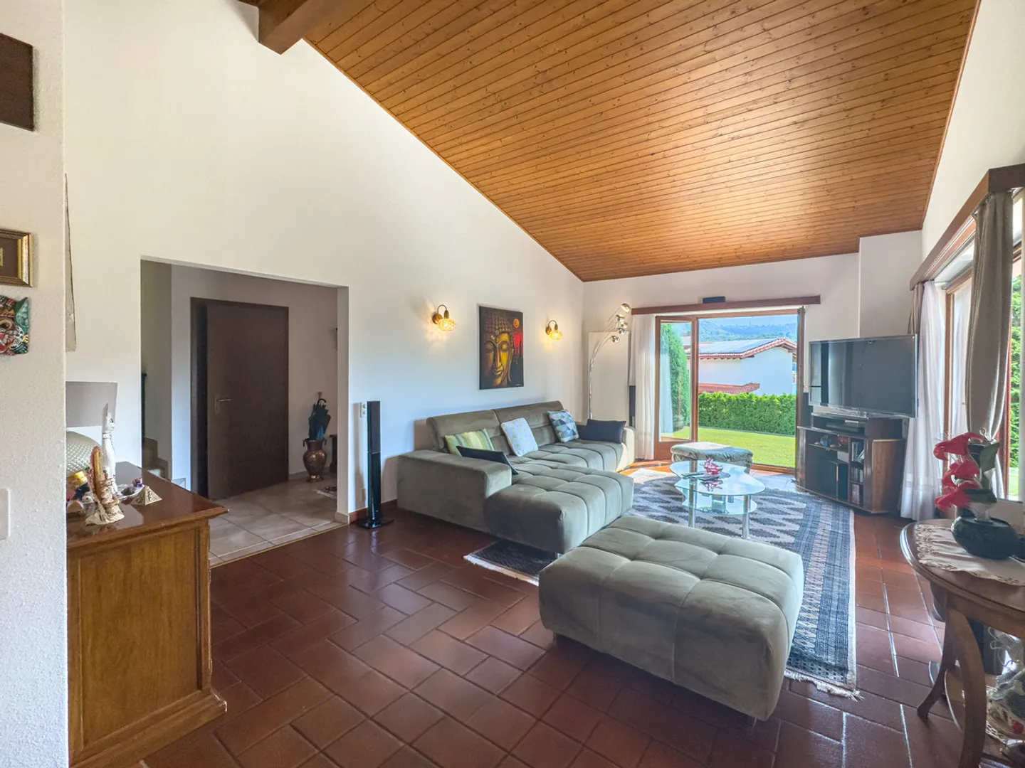 Casa bifamiliare con ampio giardino a Taverne - Foto 2 di 10
