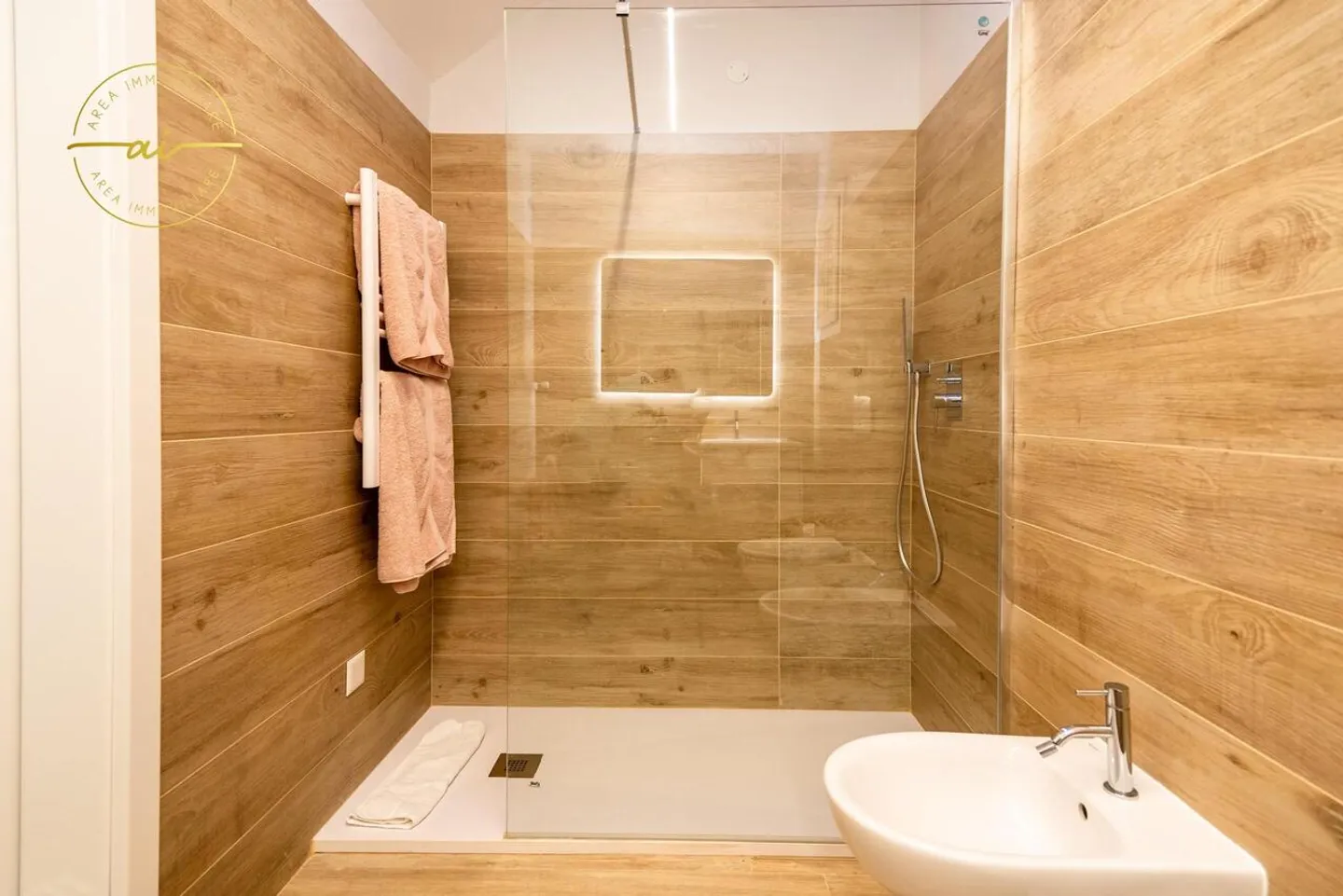 MODERNES DUPLEX-APARTMENT MIT 2,5 ZIMMERN UND TERRASSEN - Foto 9 von 13