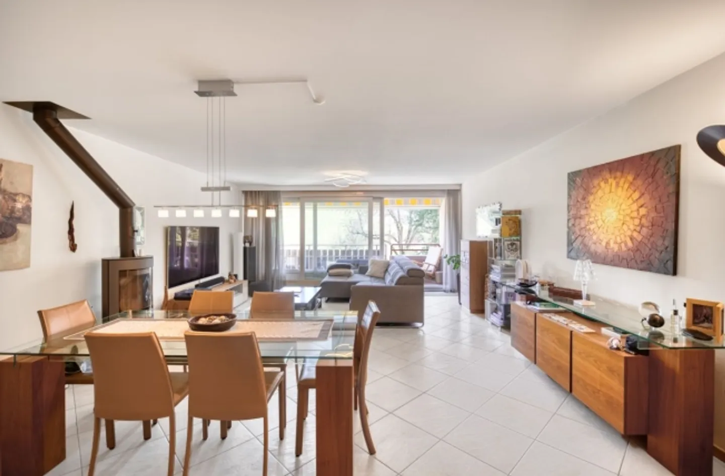 Magnificent 6-room apartment in Certoux - Photo 2 of 5