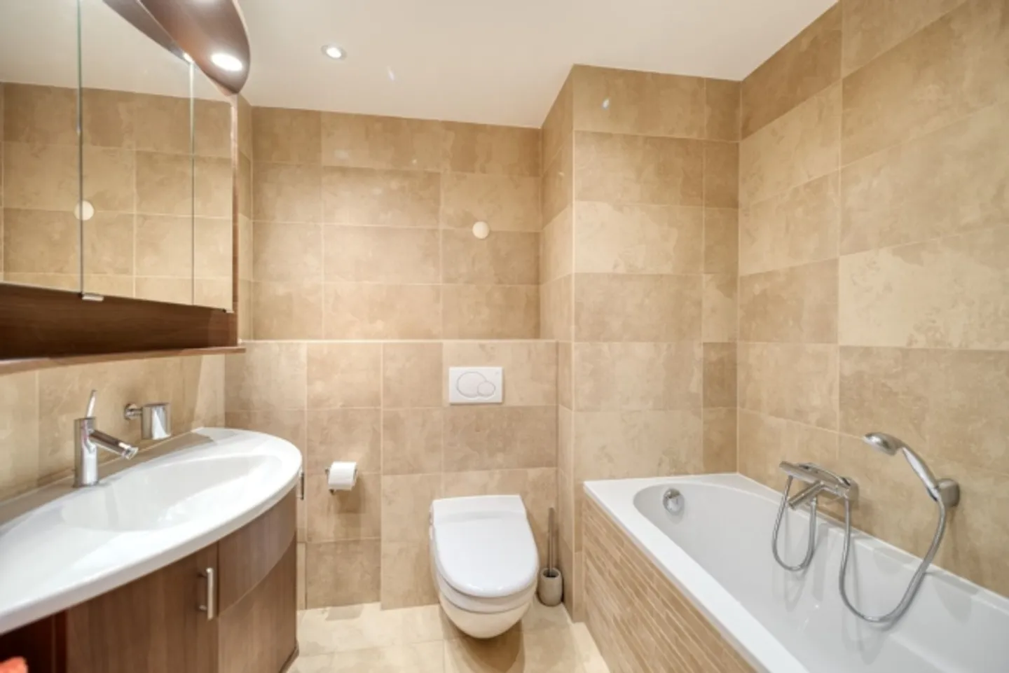 Magnificent 6-room apartment in Certoux - Photo 4 of 5