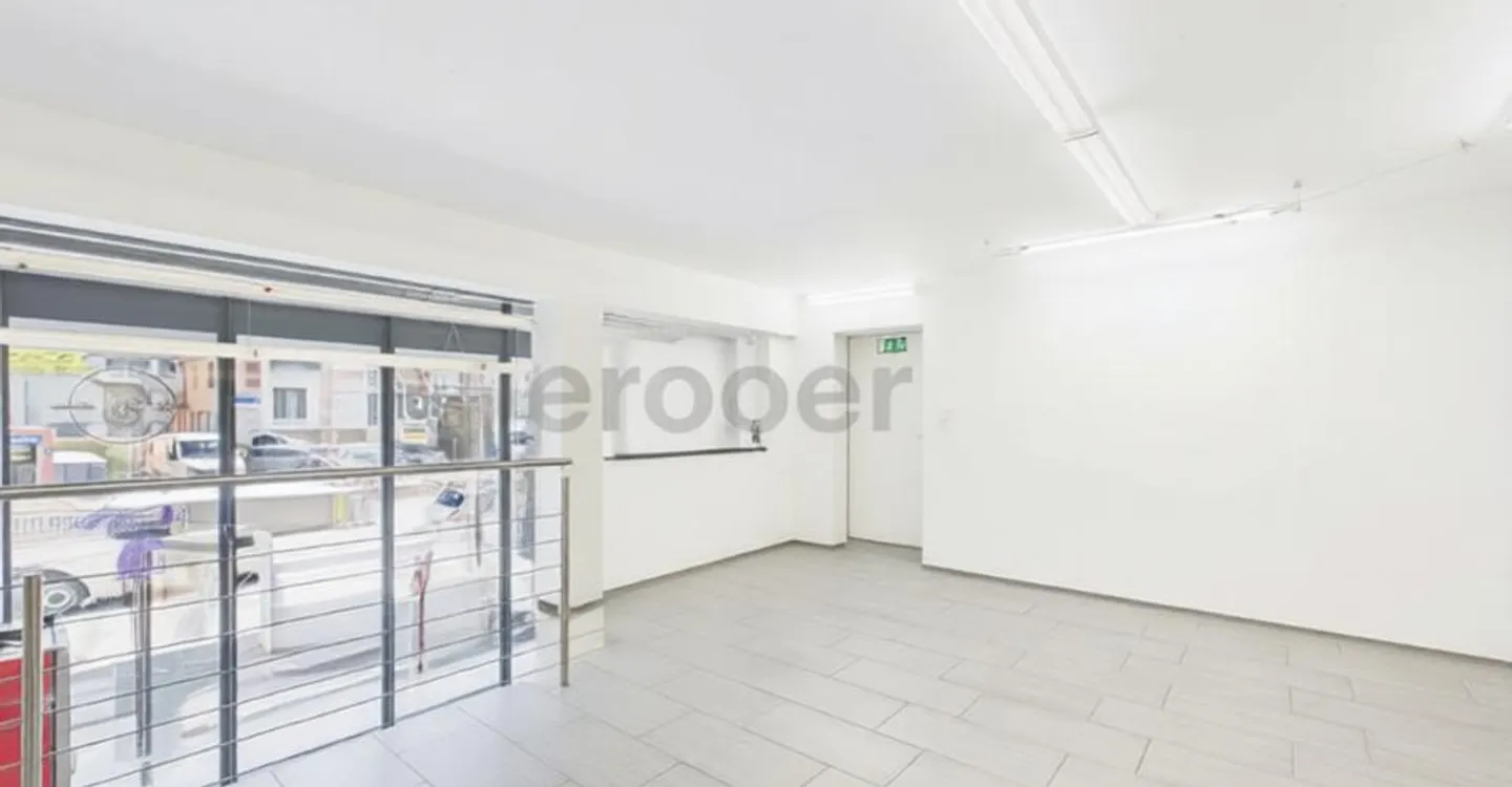 Commercial Retail Space in Central Location in Opfikon - Photo 7 of 10