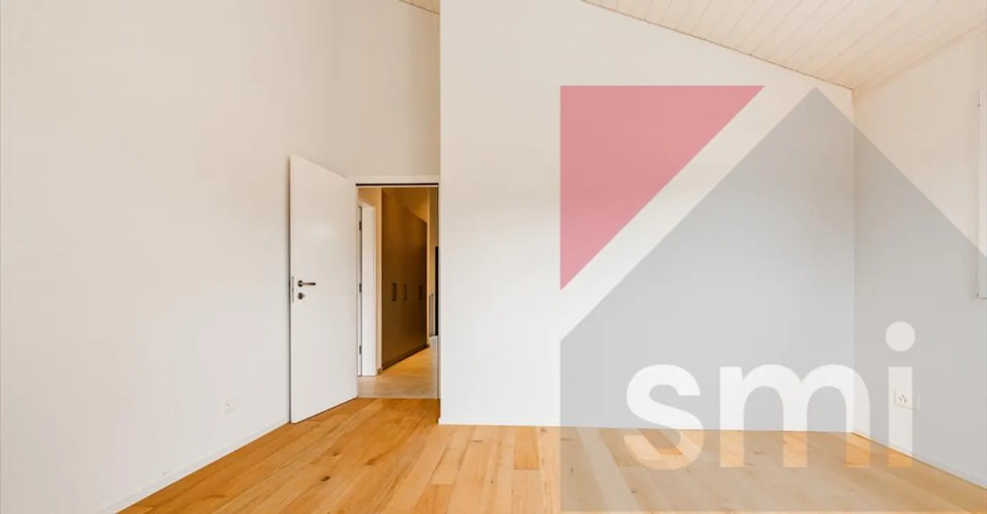 Neue 5-Zimmer-Villa mit einem 50m2 großen Wohnbereich! - Foto 5 von 10