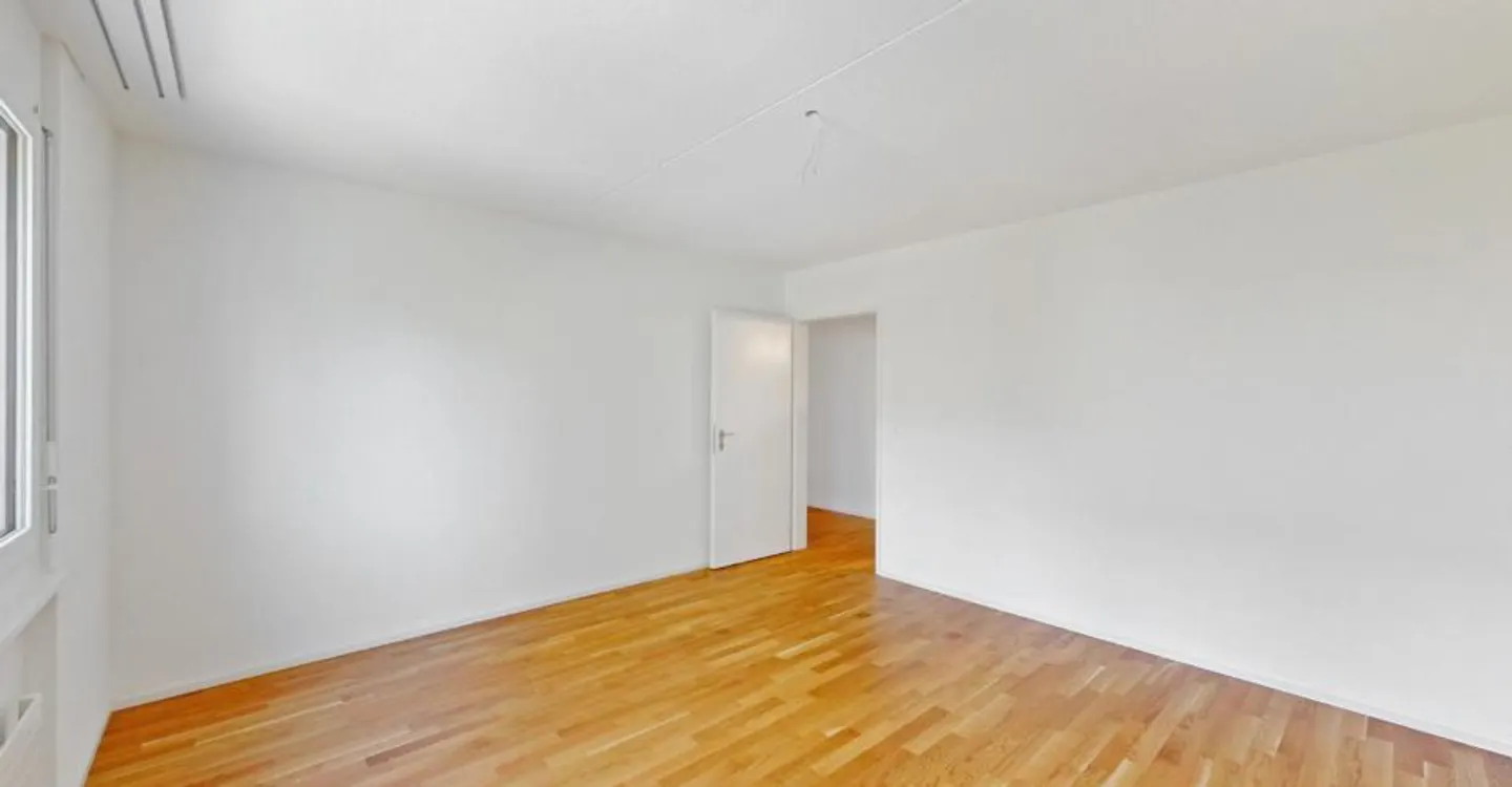 Grosszügige Familienwohnung zu vermieten - befristet bis 30.06.2027! - Photo 2 of 6