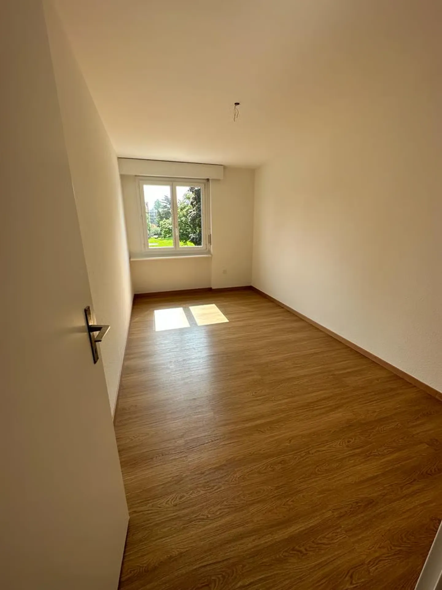 Appartamento di 3.5 stanze in una posizione tranquilla - Foto 6 di 9