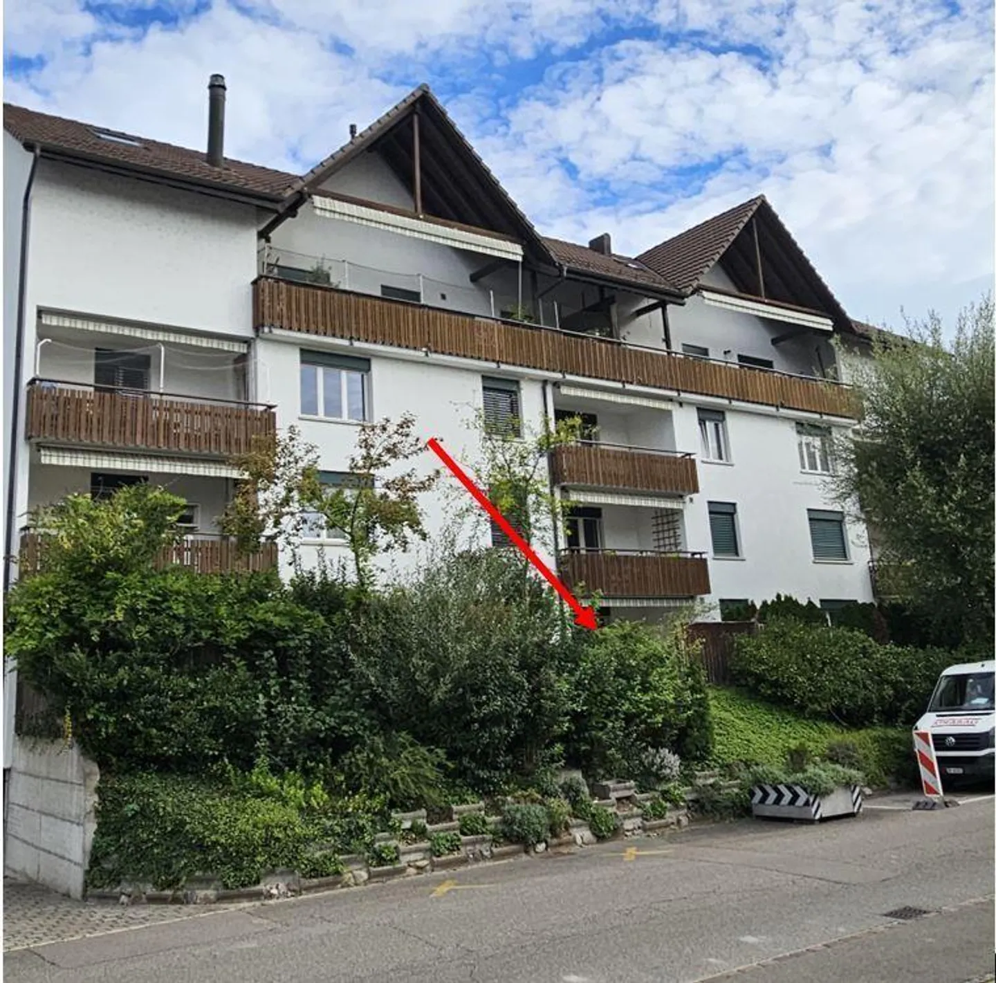 Belle appartement de jardin 2.5 pièces dans un emplacement de choix à Neuhausen - Photo 1 sur 17