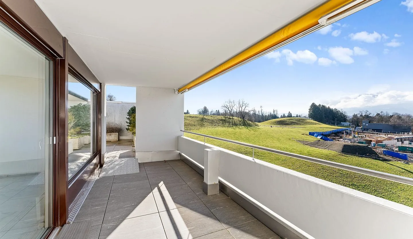 Exclusive 6.5-Room Attic Maisonette in the City of Lucerne – Plenty of Space for Your Living Ideas ***** - Photo 15 of 20