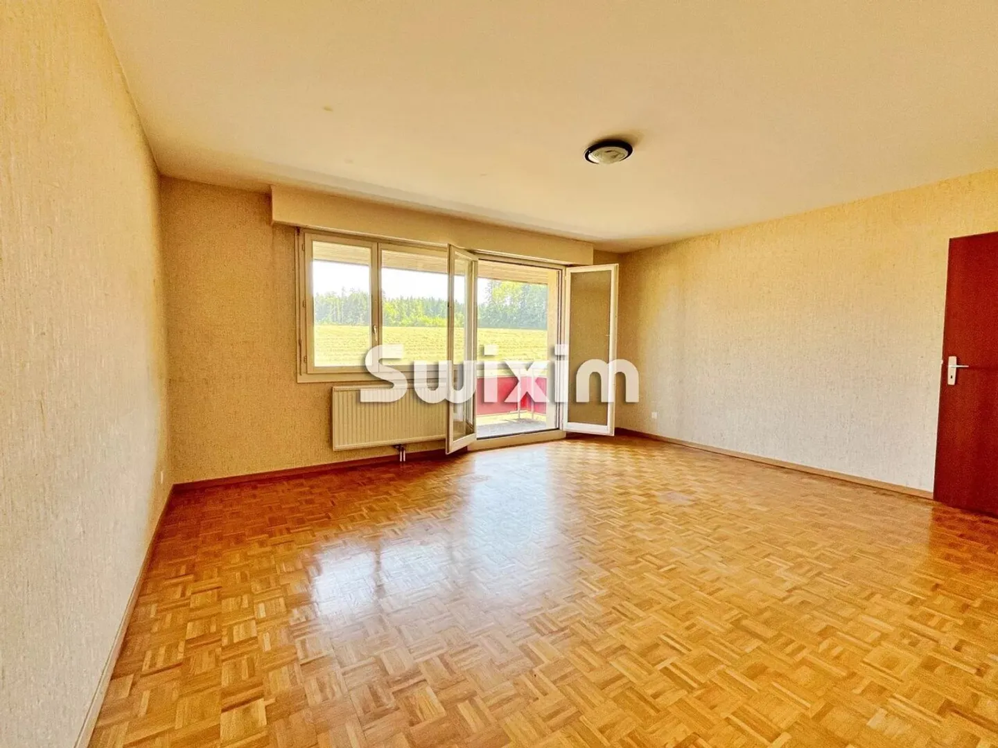 Unique! Spacious 2.5-Room Apartment in Palézieux - Photo 3 of 6