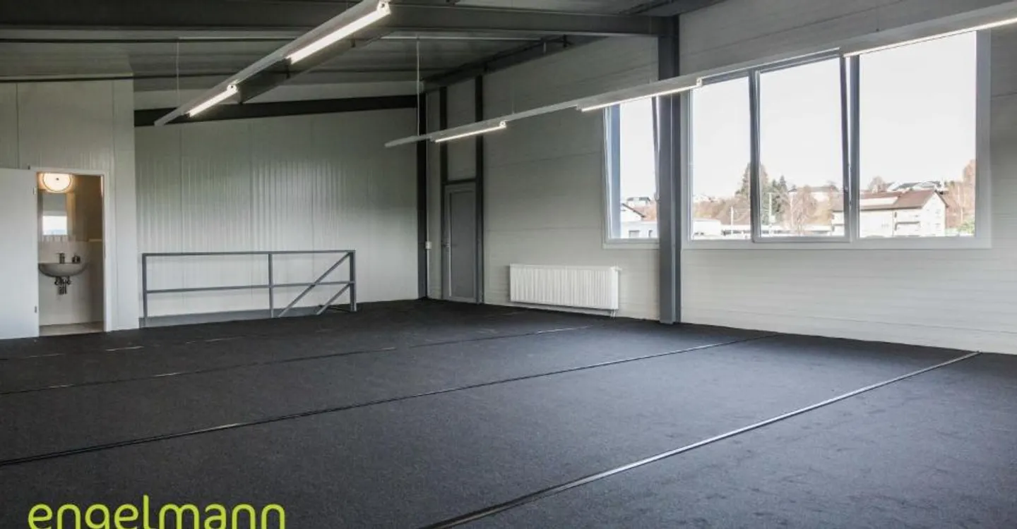 Commerce - Photo 6 of 13