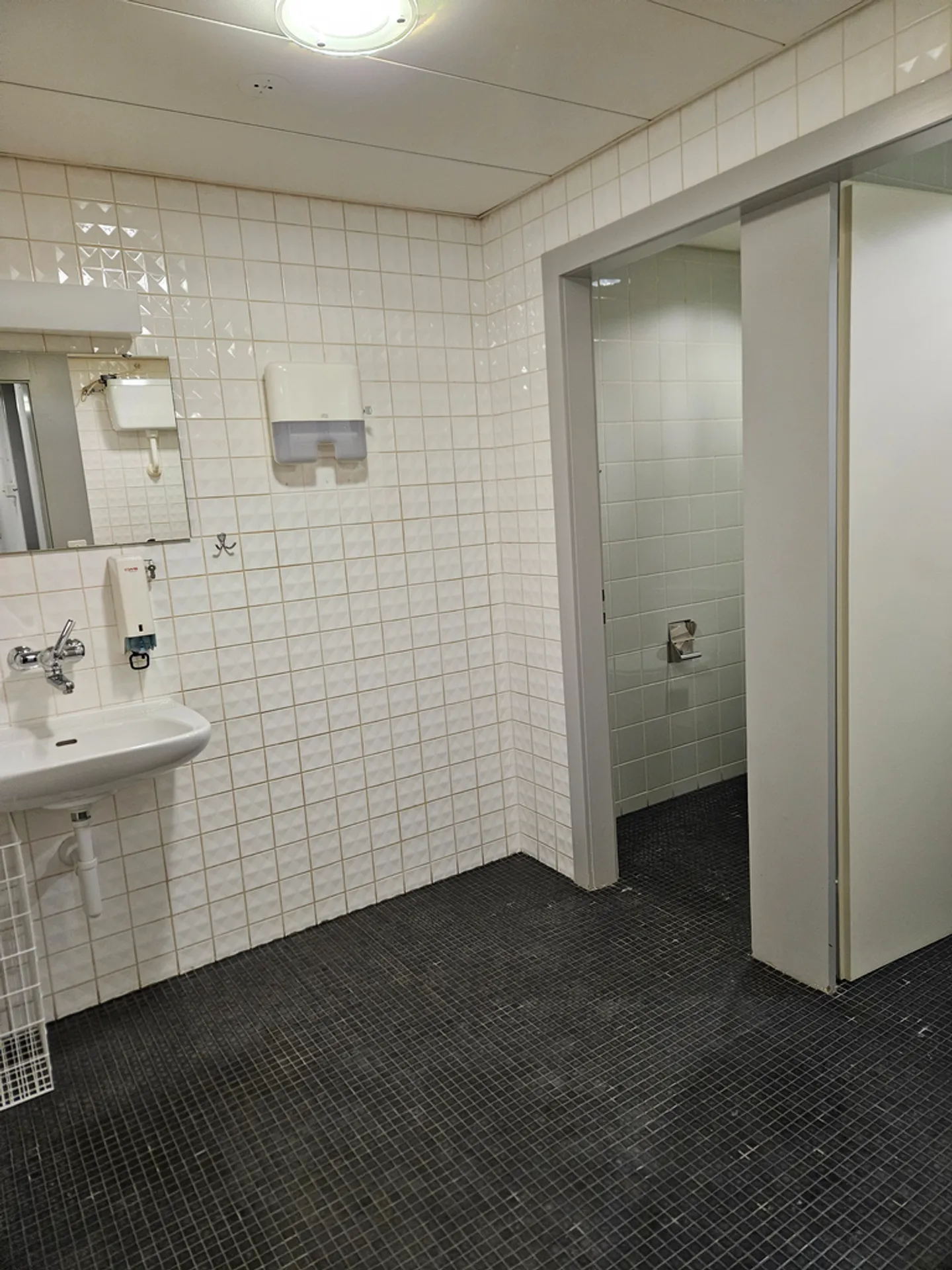 Spazio commerciale in affitto nel centro di Urdorf - Foto 4 di 8