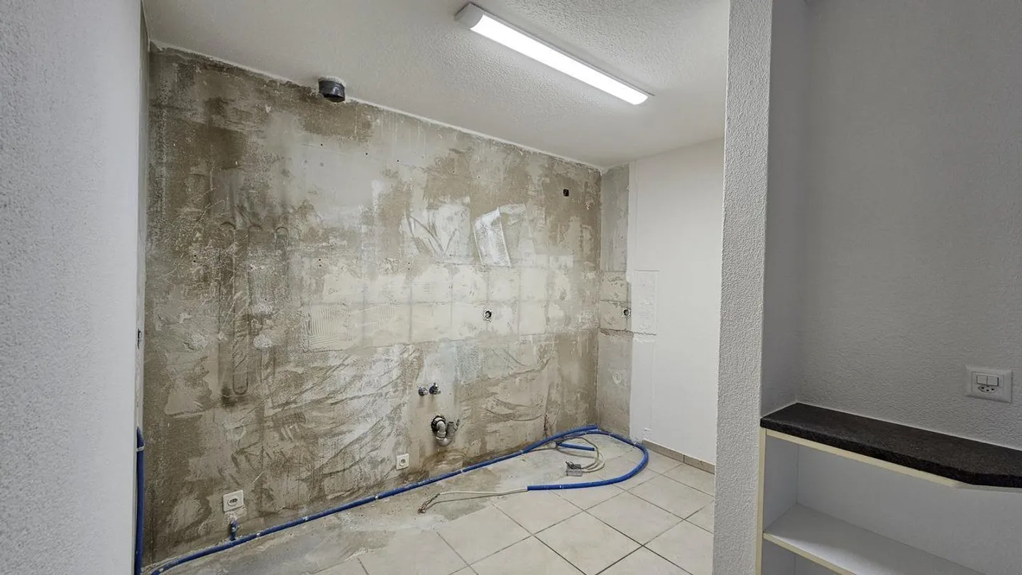 Belle appartement de jardin 2.5 pièces dans un emplacement de choix à Neuhausen - Photo 8 sur 17