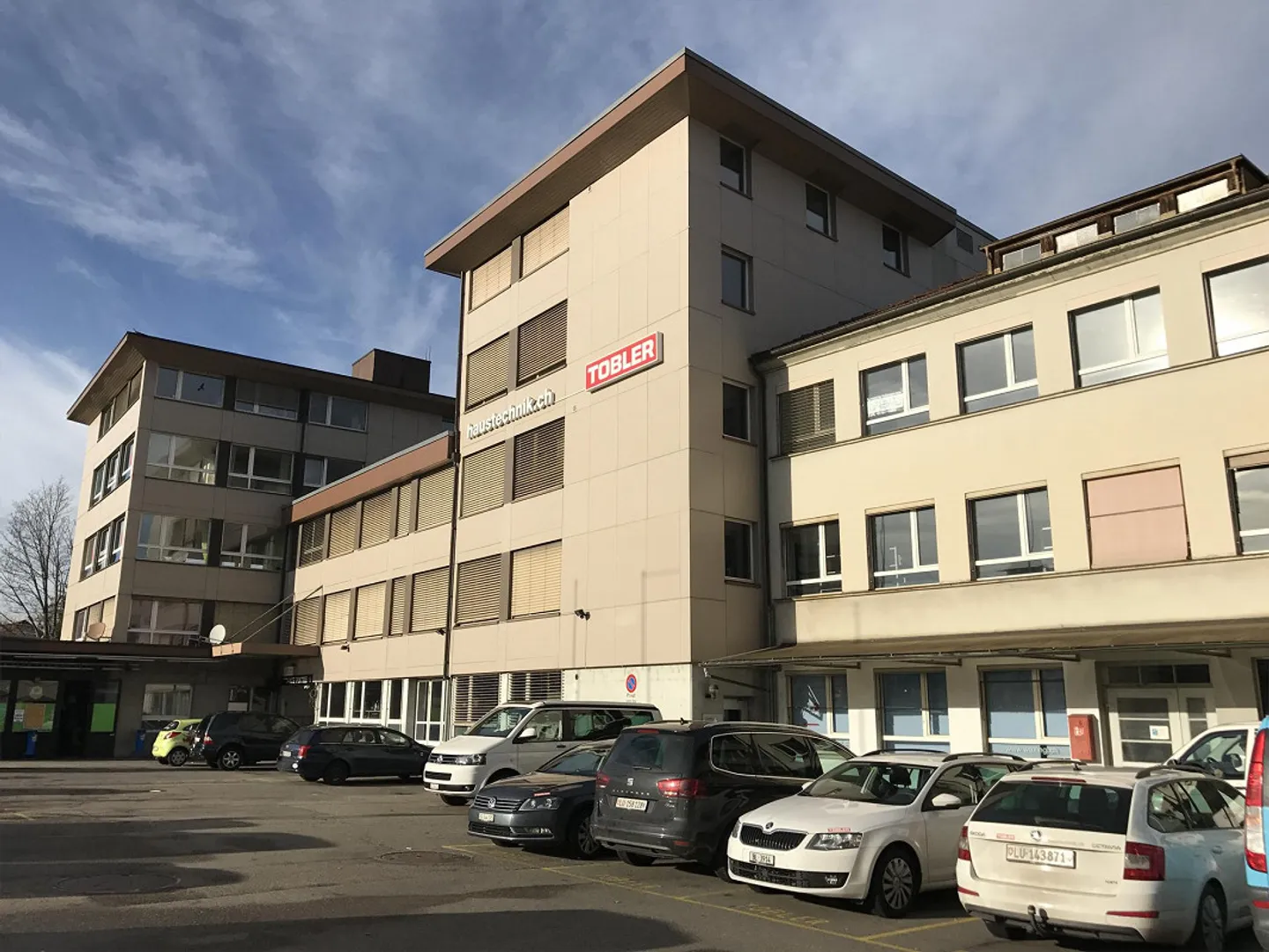 Spazio commerciale di circa 67m2 in affitto - Foto 2 di 7