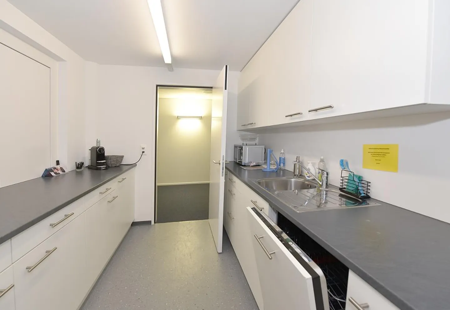 Office and commercial spaces with training room, coworking - Photo 8 of 8