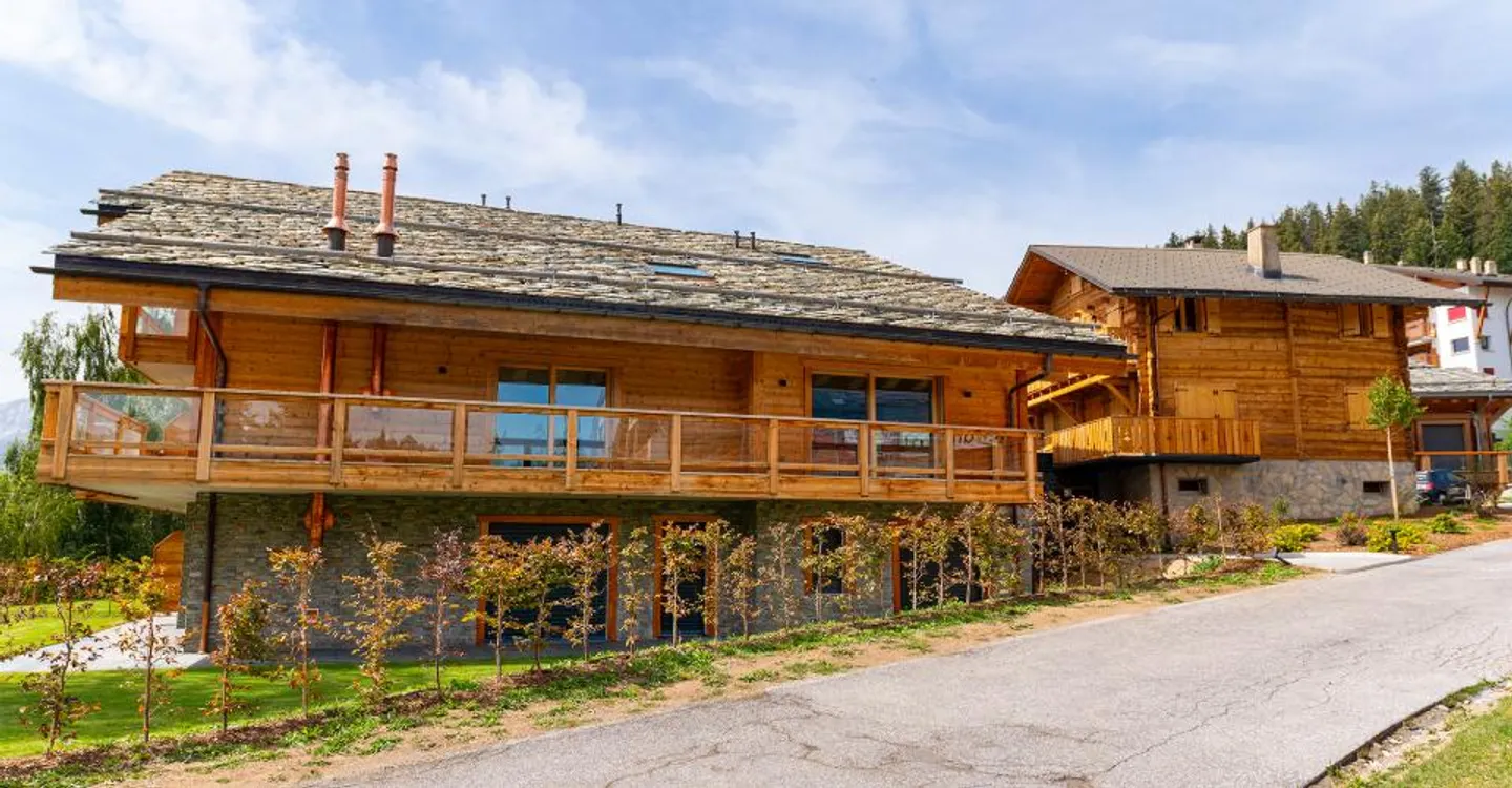 4.5-room duplex apartment - lot 16 ALTIMA in Crans-Montana - Photo 2 of 11