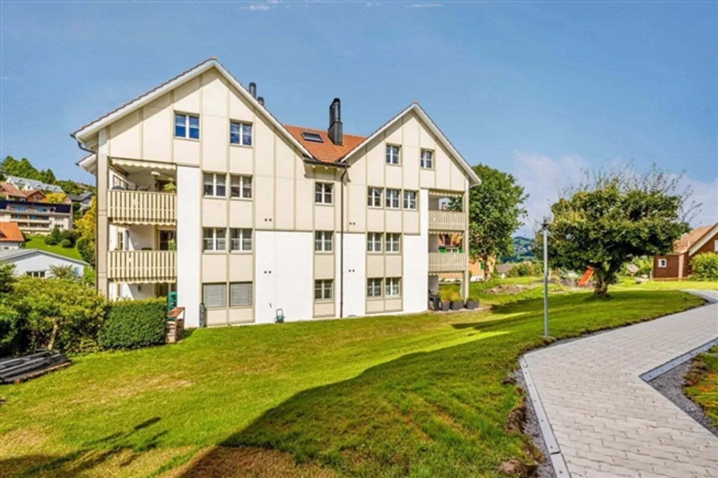 Dreamlike 6.5-room penthouse apartment with bright rooms and sunny balcony - Photo 13 of 15