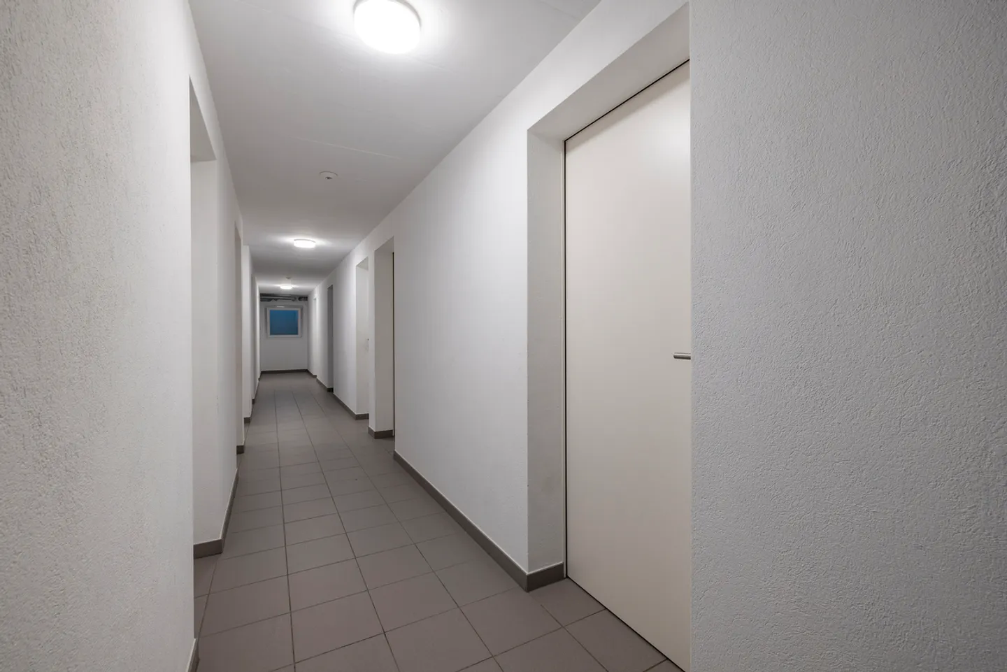 MAGNIFICENT OPPORTUNITY - BUILDING WITH INTERESTING YIELD! - Photo 26 of 28