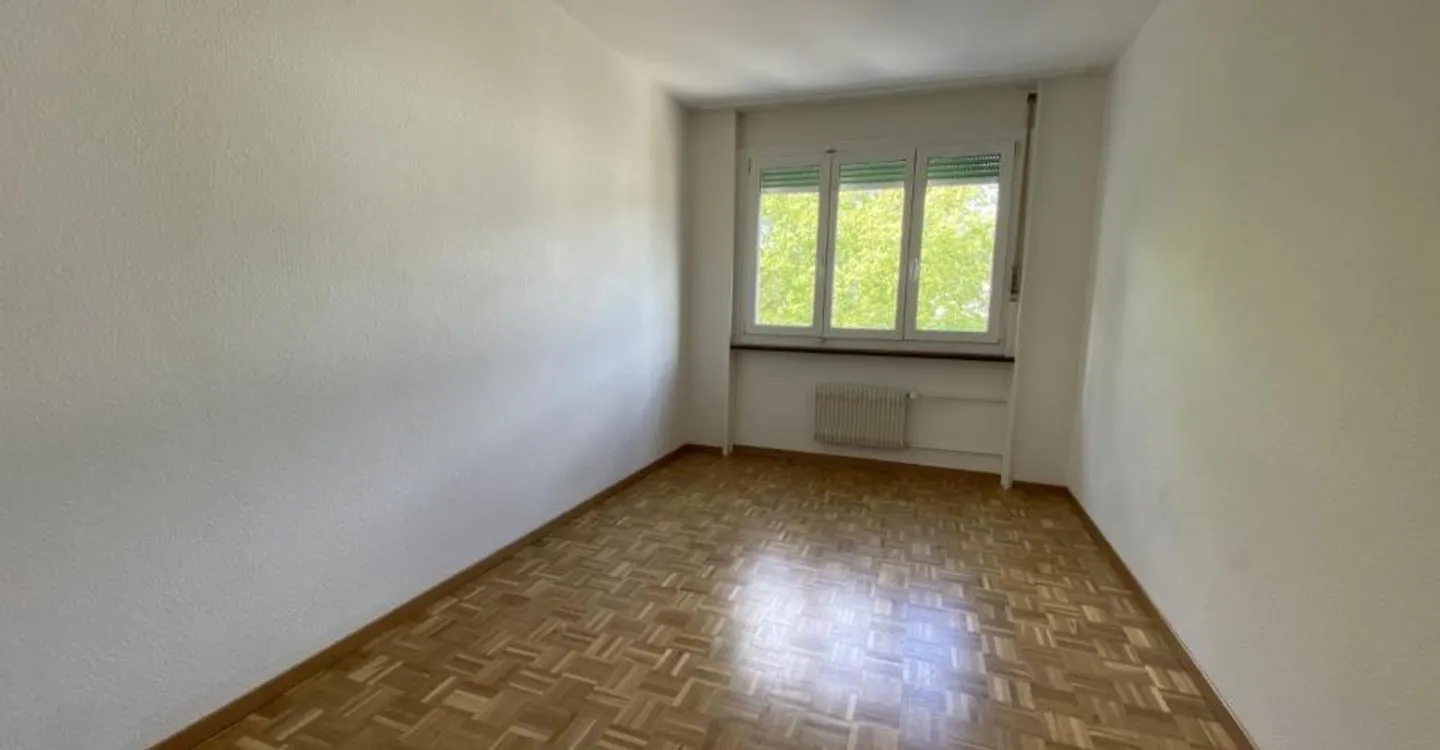 Appartement spacieux de 4.5 pièces - Photo 3 sur 7