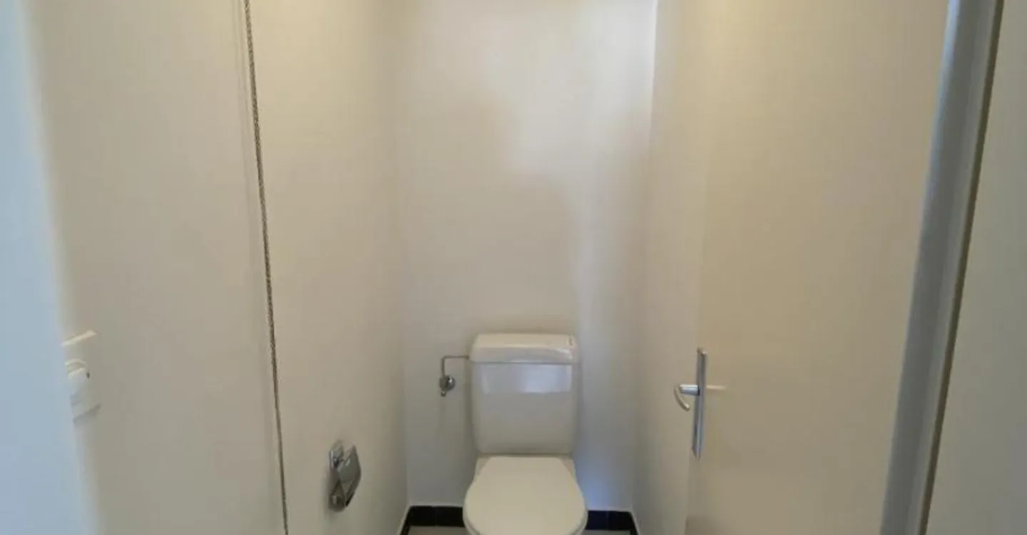 Appartement spacieux de 4.5 pièces - Photo 6 sur 7