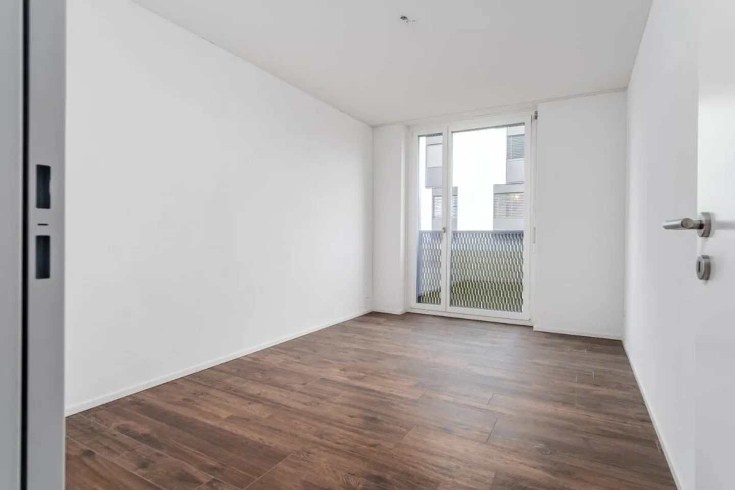 Bright room in modern 3.5-room apartment in Bülach (2-person shared flat) - Photo 7 of 10