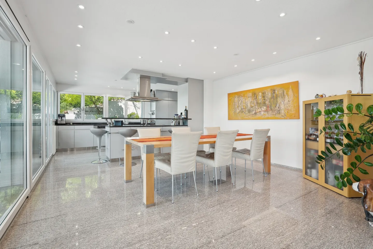 Vista montagna e libertà: lussuosa maisonette 6.5 con terrazza di 160 m2 - Foto 3 di 18