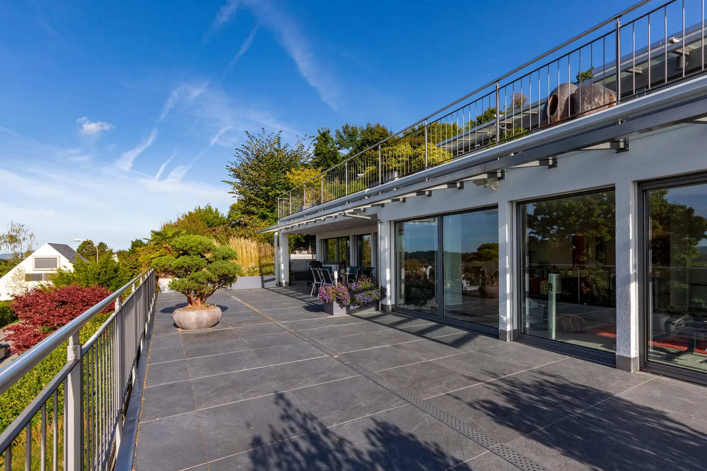 Vista montagna e libertà: lussuosa maisonette 6.5 con terrazza di 160 m2 - Foto 4 di 18