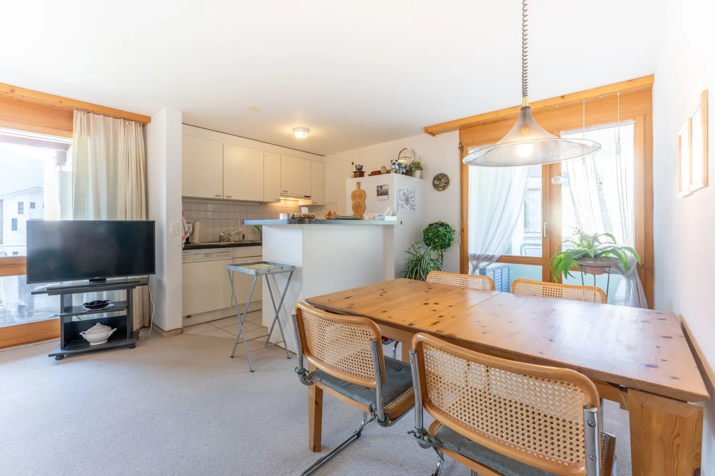 Charmante Wohnung in Laax - Foto 3 von 16
