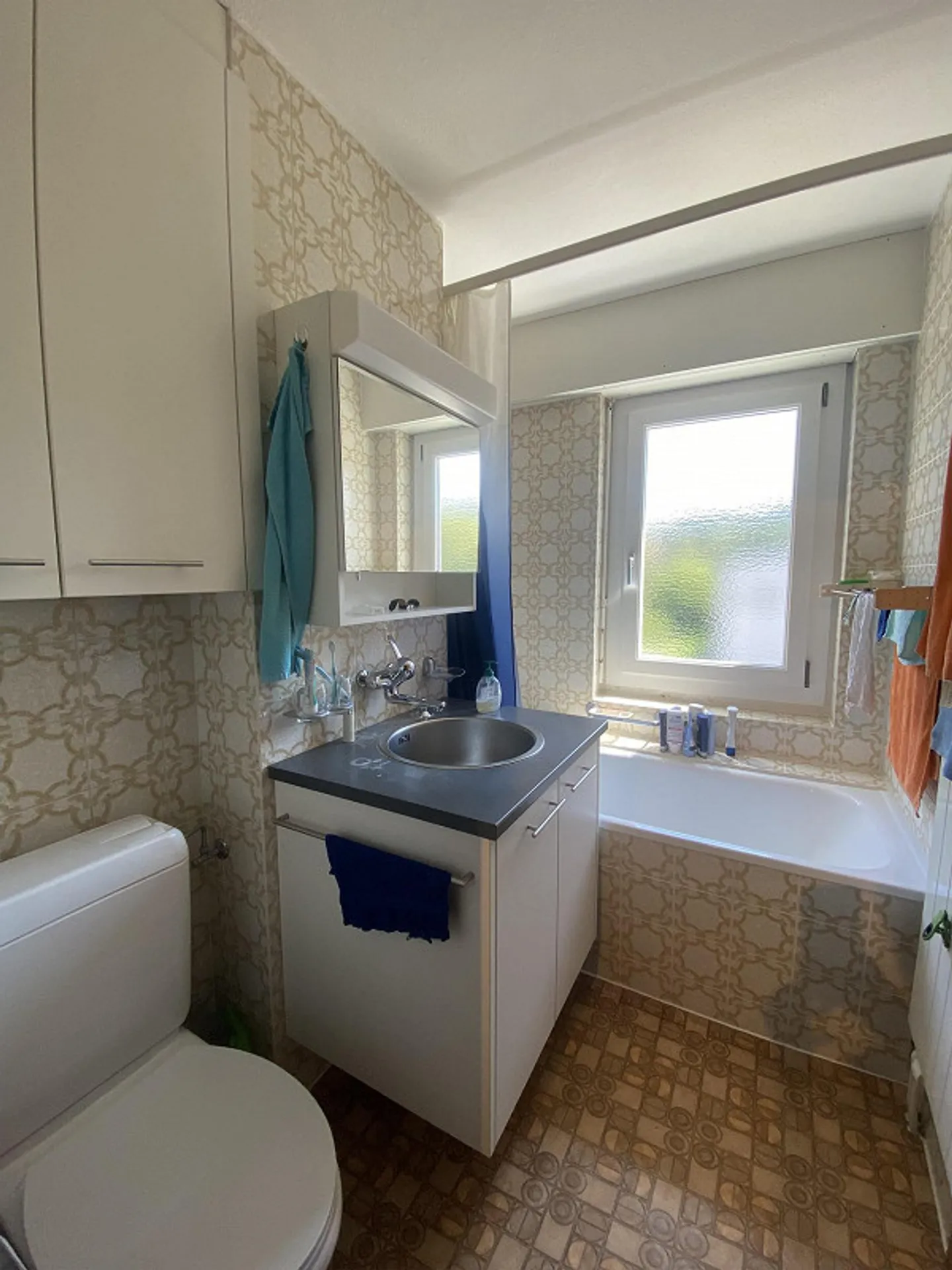 Grosszügige 2.5-Zimmerwohnung mit Balkon in Ostermundigen - Foto 5 di 9