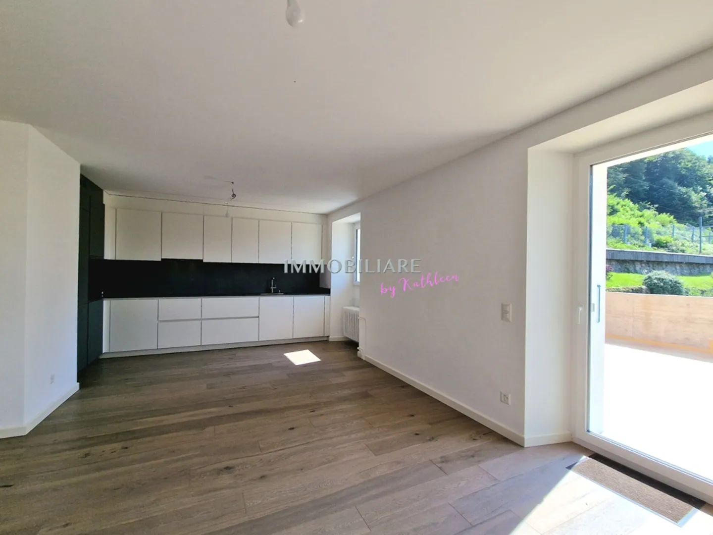 Renoviertes Apartment mit Terrasse - Foto 3 von 8