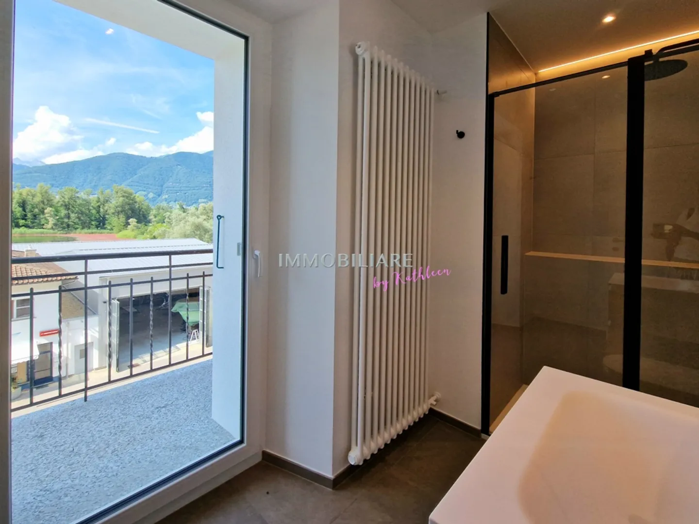 Renoviertes Apartment mit Terrasse - Foto 6 von 8