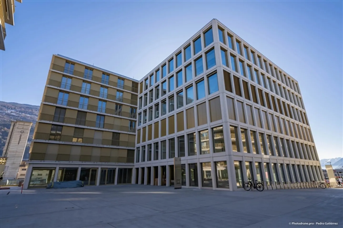 «BAHNHOFSHOF - Wo das Herz von Sion schlägt» - Foto 2 von 14